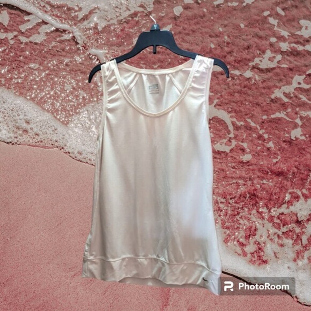 Nike Fit Dry Light Pink Tank Women's size M 8-10 (K32)